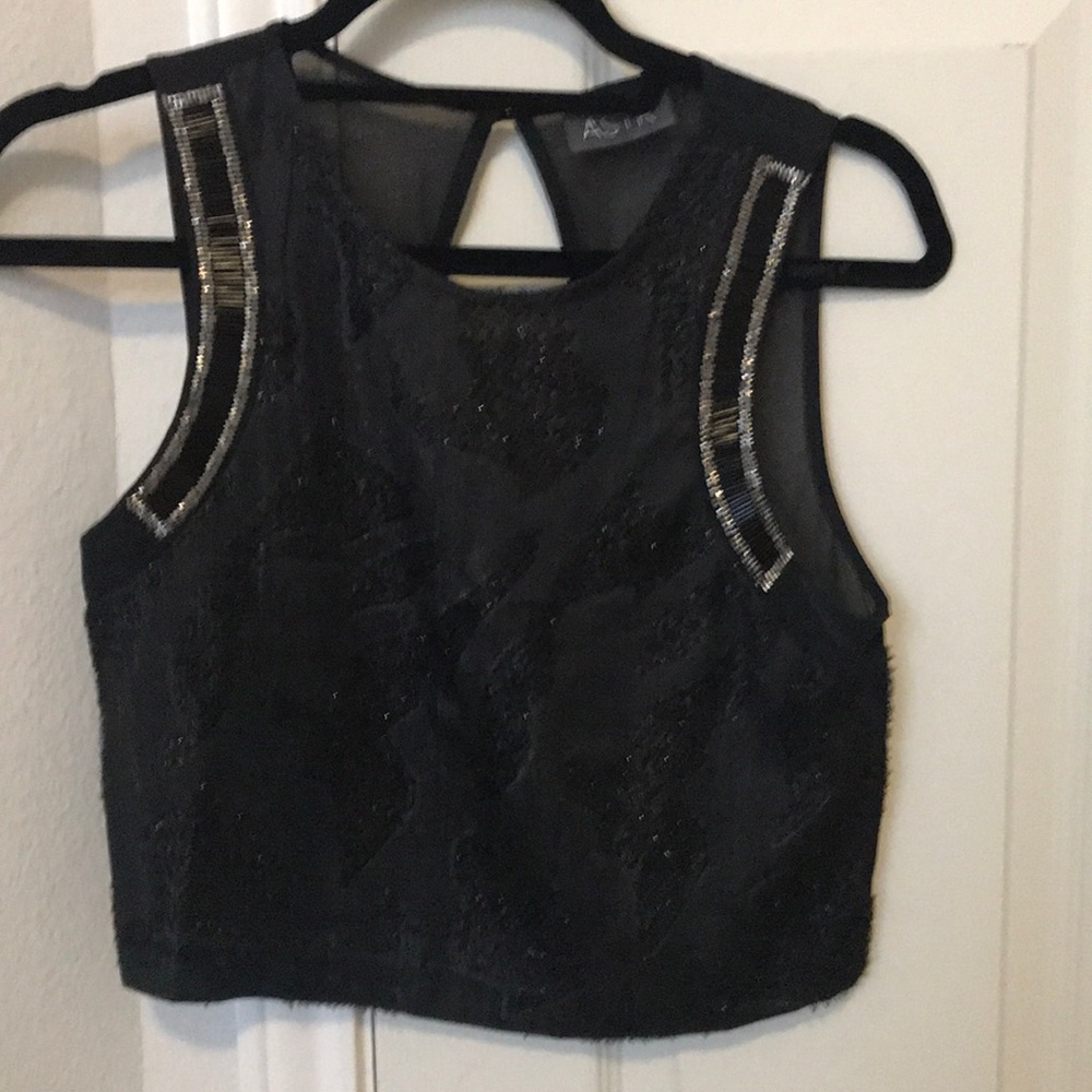 Black ASTR crop top